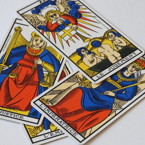 Tarot-Schnellkurs, so lernt man die Bedeutung von Tarotkarten