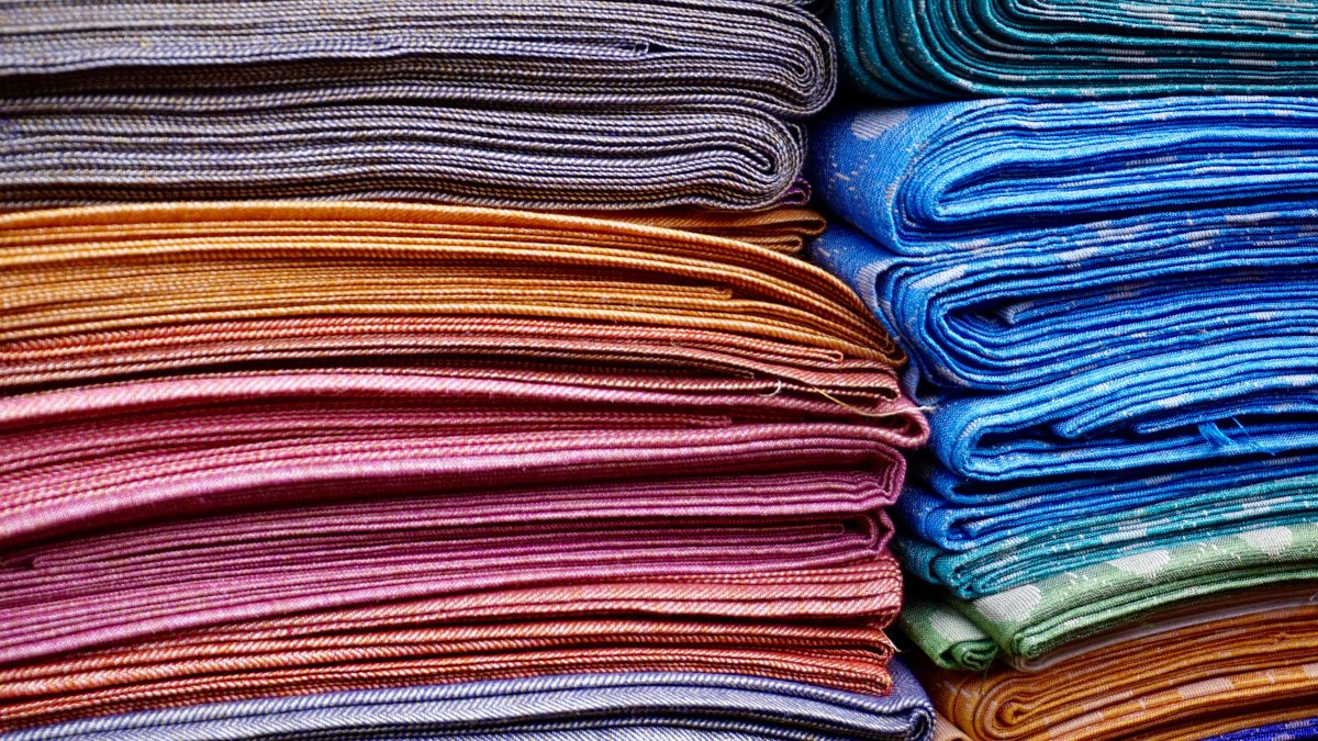 Baumwoll Jute Yogamatte bunt Stapel