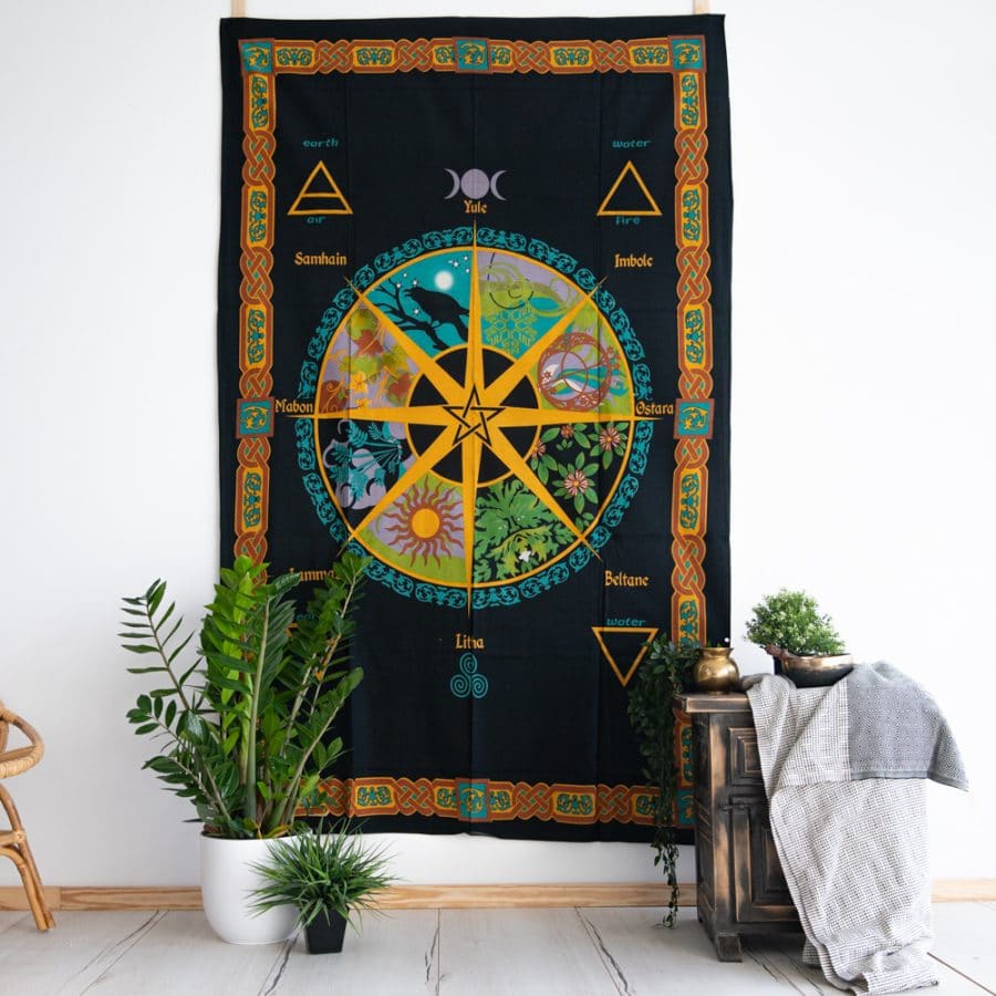 Wandtuch pentagramm schwarz gelb bunt und pflanzen