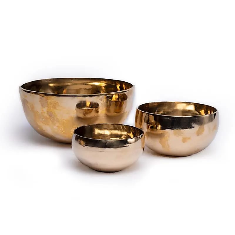 Handgefertigte goldfarbene Klangschale Shanti aus Nepal, 500-600 Gramm